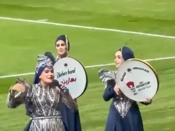 خوانندگی زنان ایران در مسابقات فوتبال قطر / اعتراض تهران