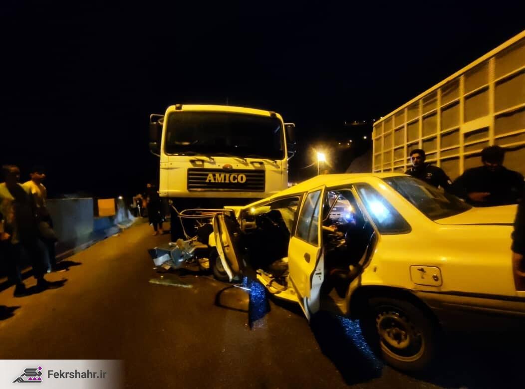تصادف شاخ به شاخ پراید و کامیون در دشتستان + عکس