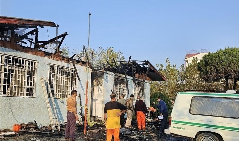 آتش‌سوزی در یک کمپ ترک اعتیاد لنگرود / ۲۷ کشته و ۱۲ زخمی تاکنون / مدیران کمپ تحت‌نظر هستند + عکس